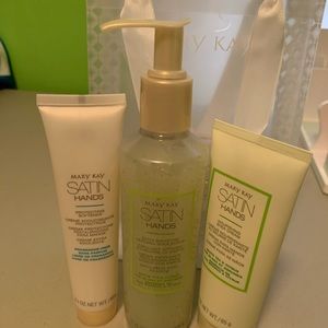 Mary Kay Satin Hands set